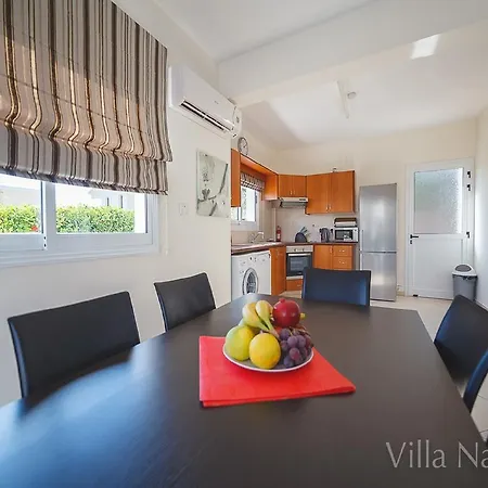 Natalia Villa Coral Bay