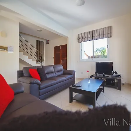 Natalia Villa *