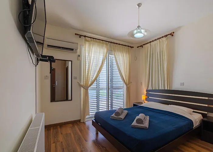 Natalia Villa Coral Bay