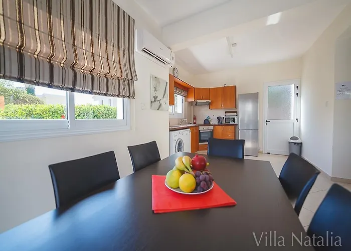 Natalia Villa Coral Bay