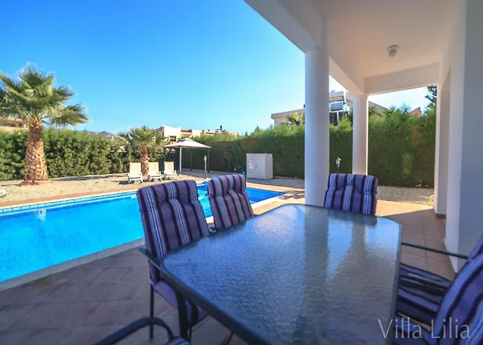 Natalia Villa Coral Bay